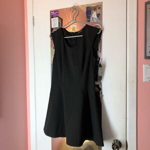 Elegant Black Sleeveless Dress